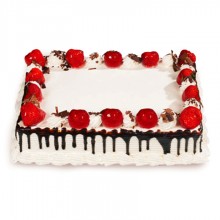 Strawberries n'Crème Cake